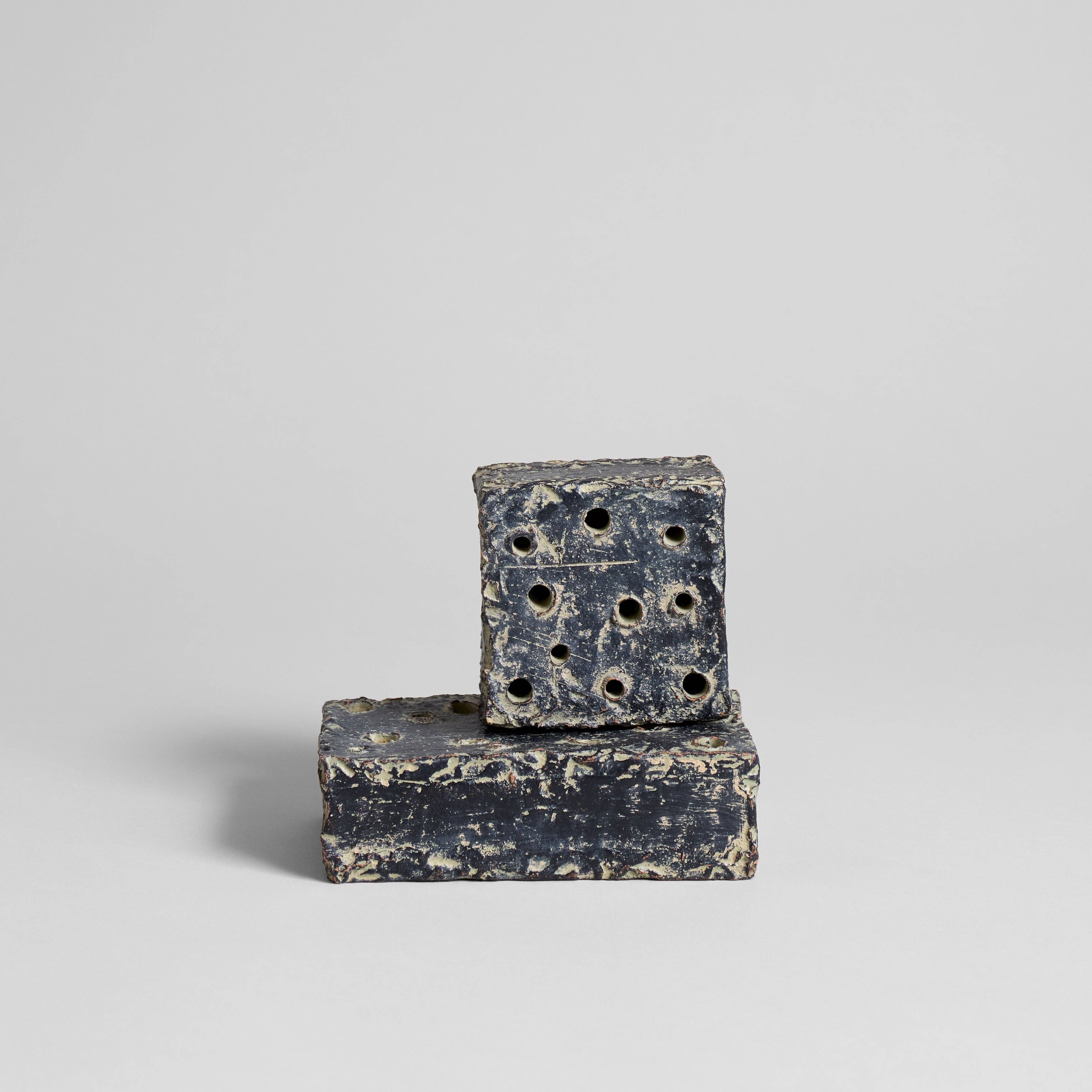 Ceramic Frogs Block