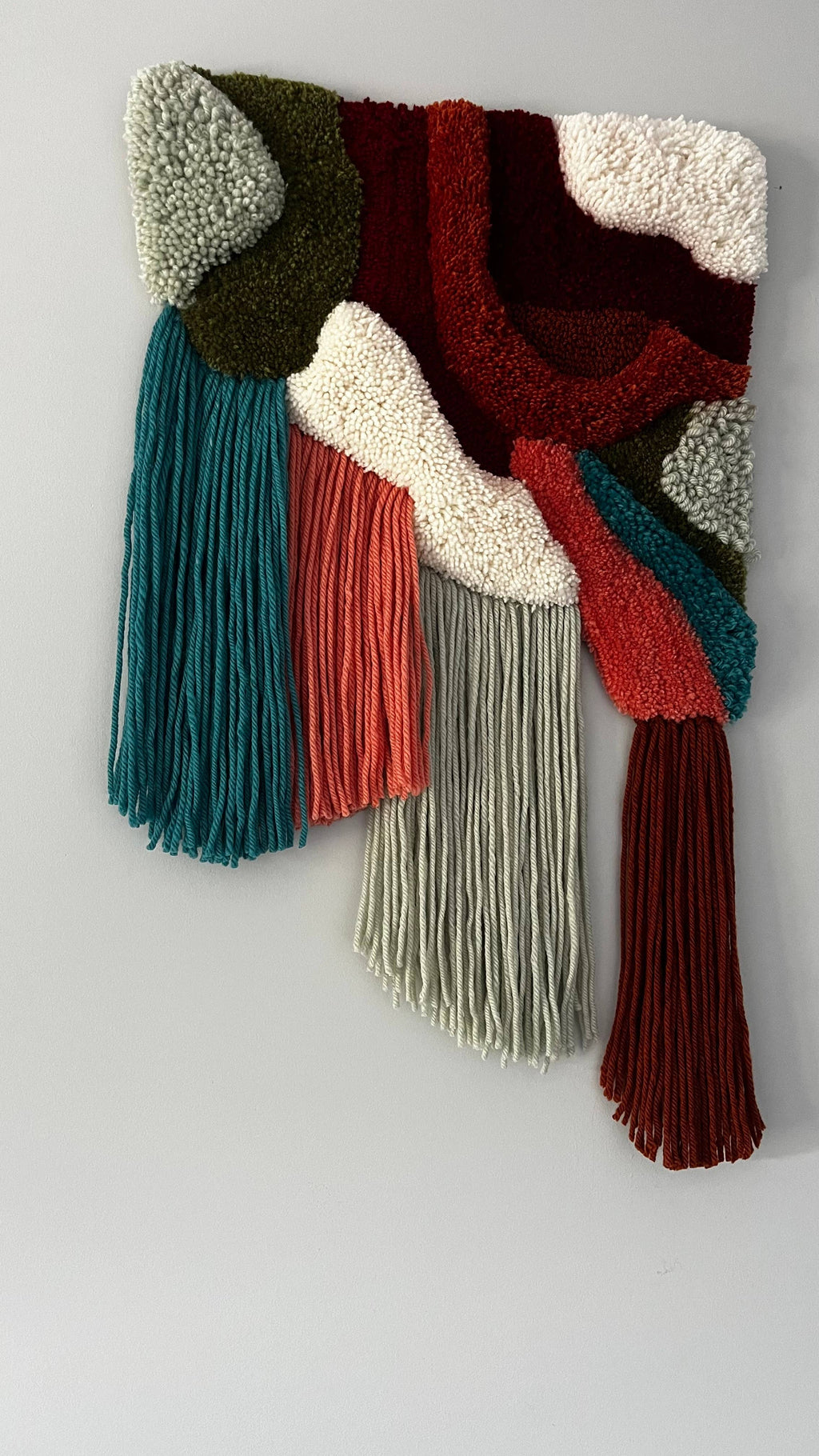 Aura Tufted Wall Rug