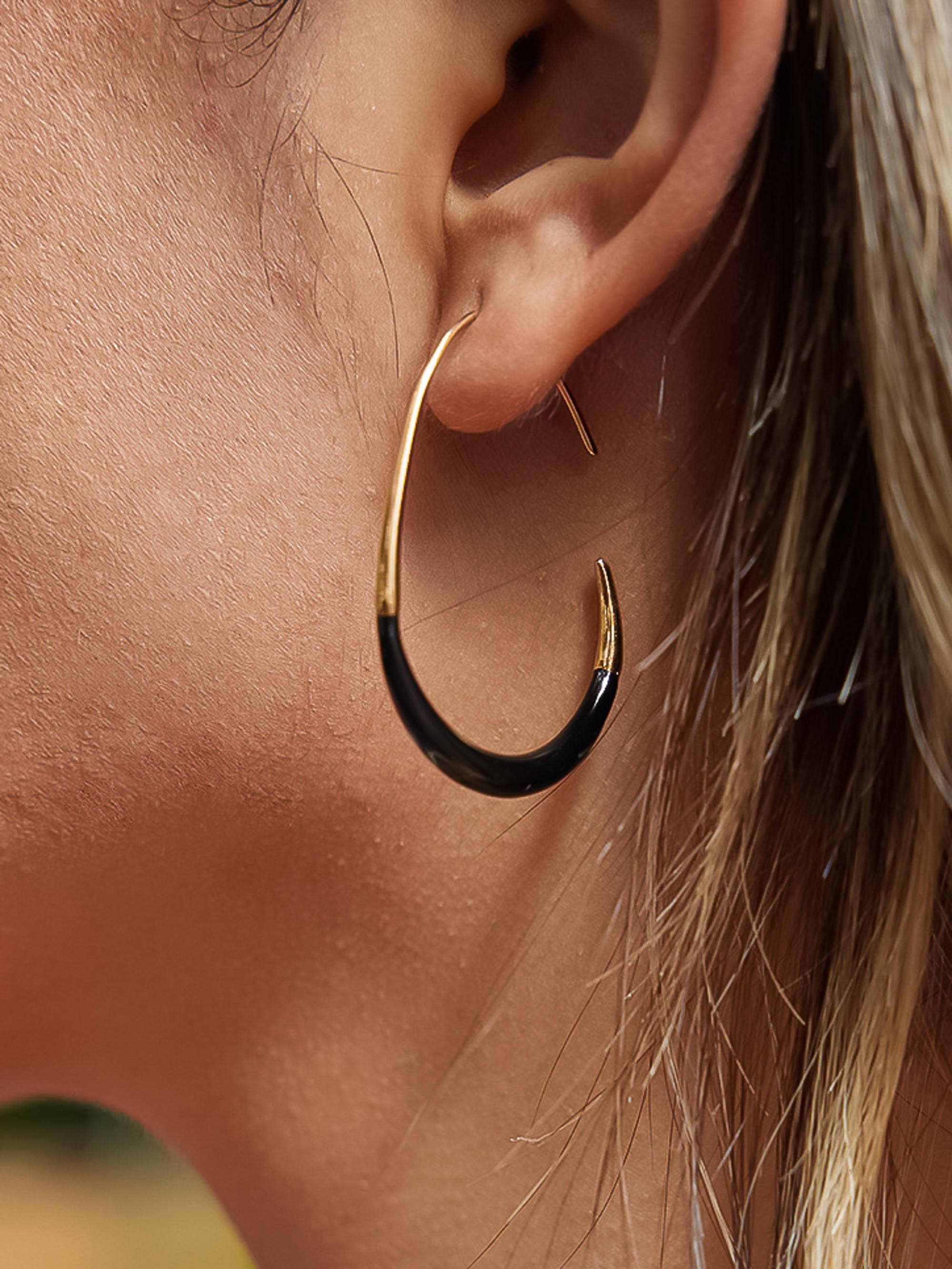 Perchée 18K Gold Non-Tarnish Enamel Hoop Earrings