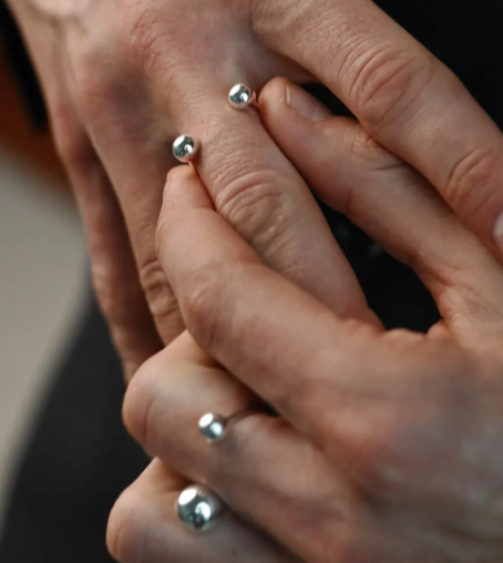 Double Ball Open Finger Ring- Steel Gold/Silver