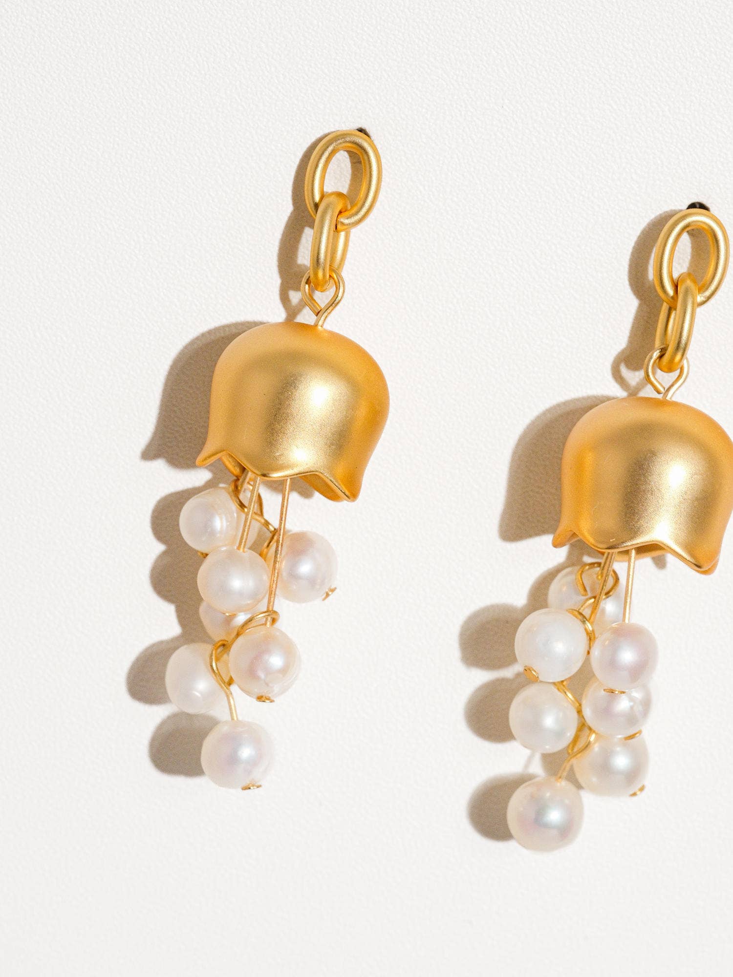 Merope 18K Gold Bellflower Pearl Earring