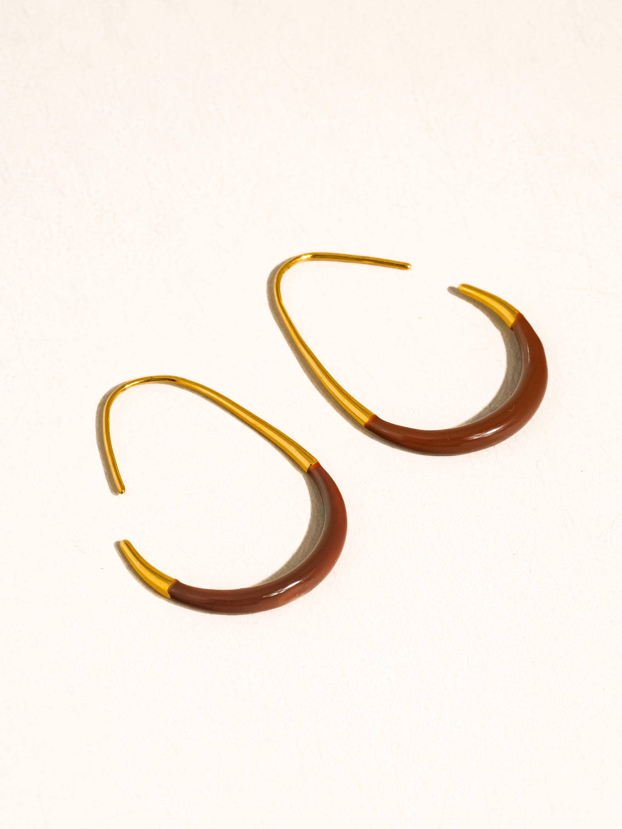 Perchée 18K Gold Non-Tarnish Enamel Hoop Earrings