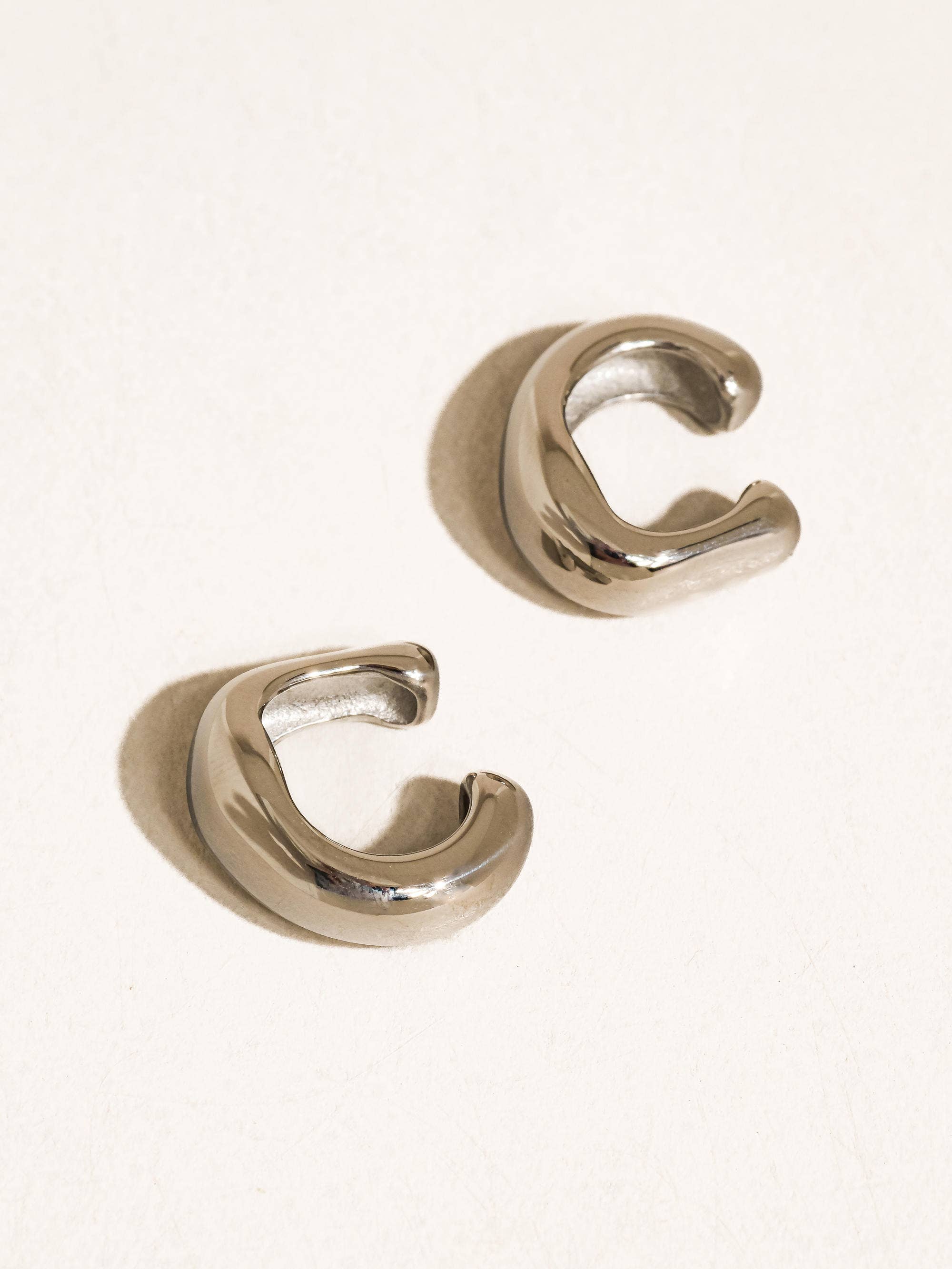 Bronte 18K Gold Non-Tarnish Chunky C Ear Cuff