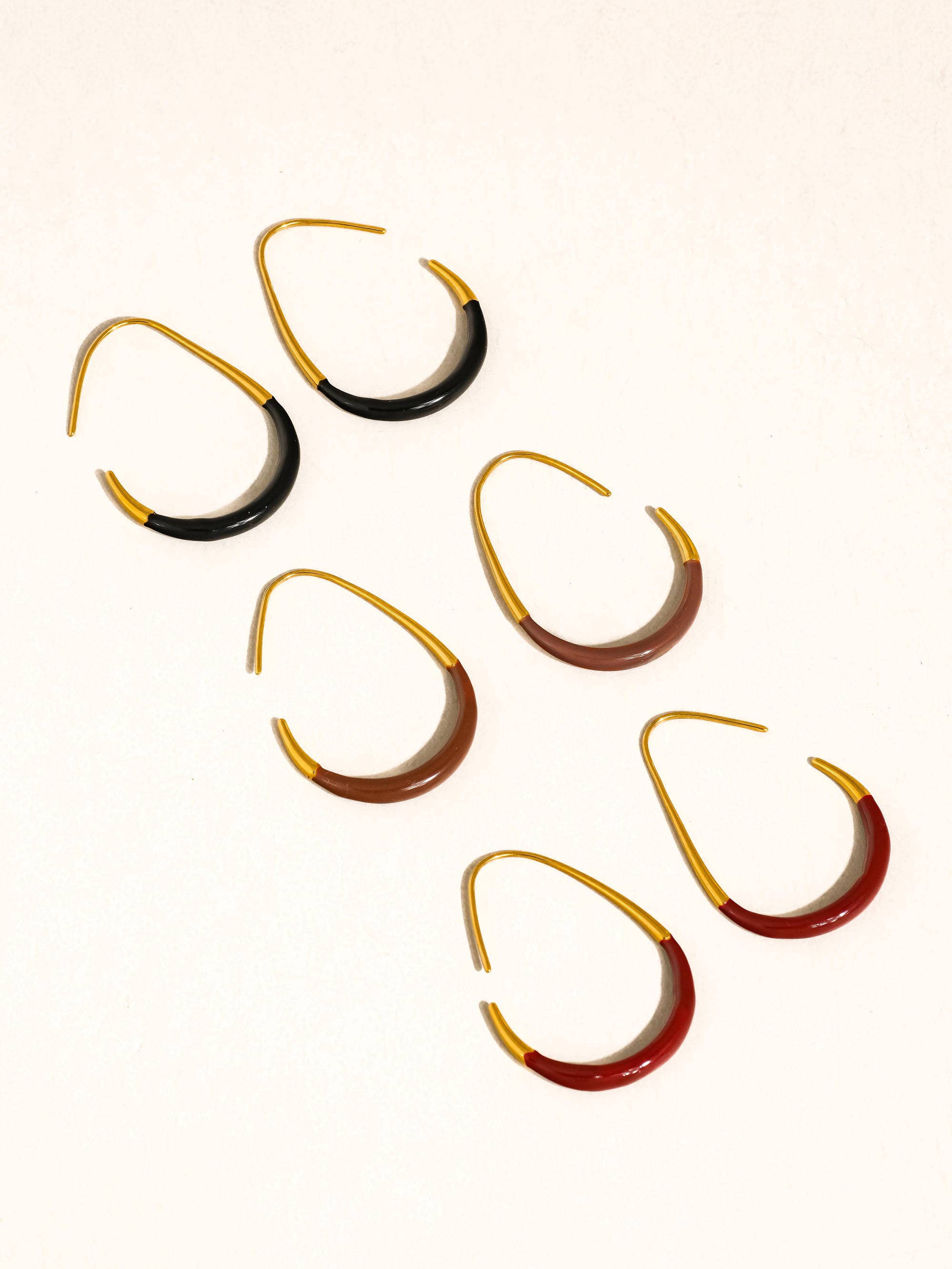 Perchée 18K Gold Non-Tarnish Enamel Hoop Earrings
