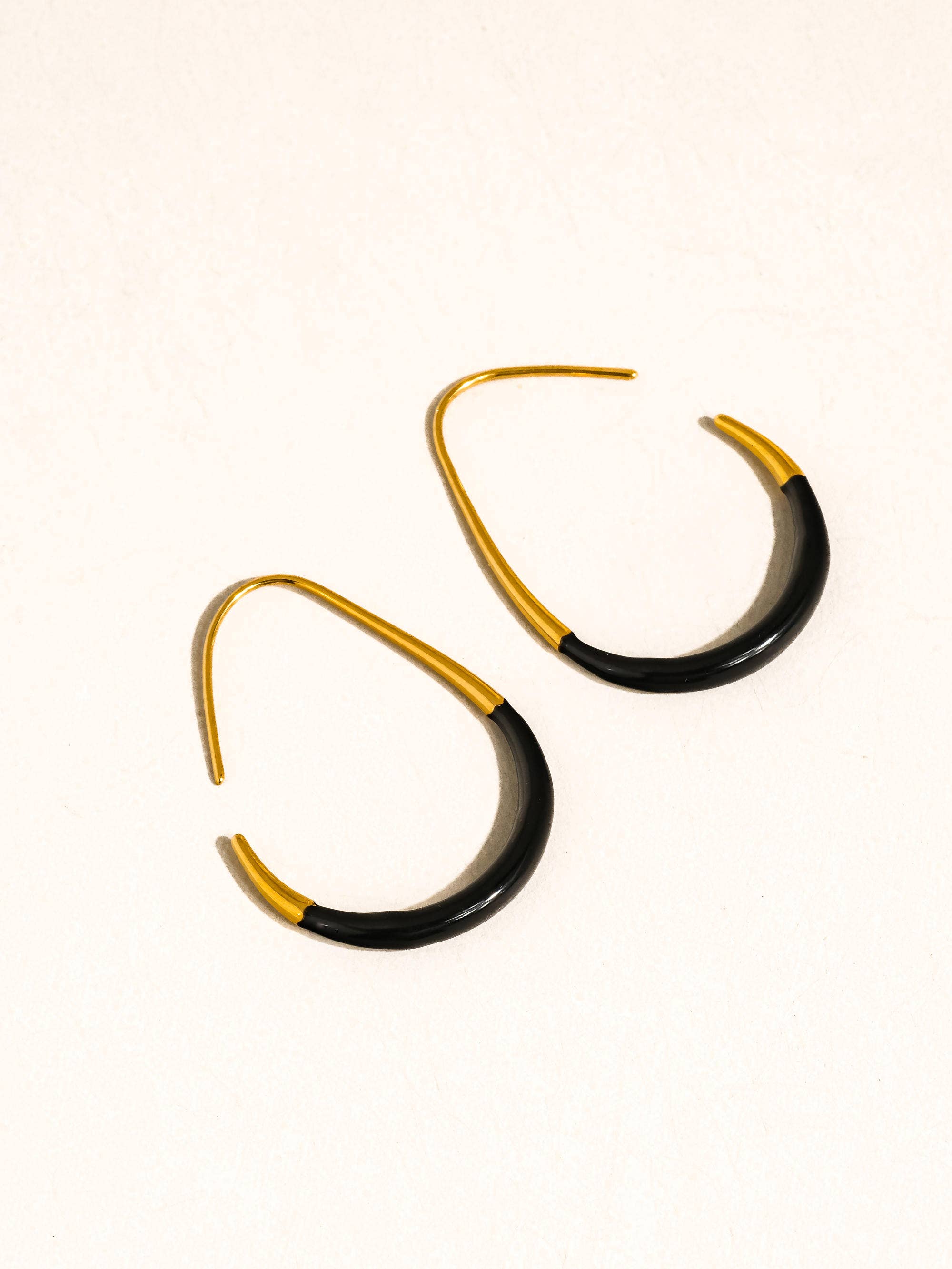 Perchée 18K Gold Non-Tarnish Enamel Hoop Earrings